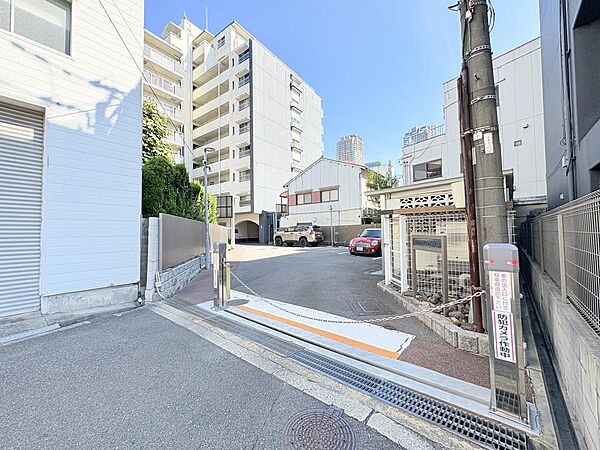 ●駐車場入口付近防犯力ＵＰ！チェーンゲート付き
