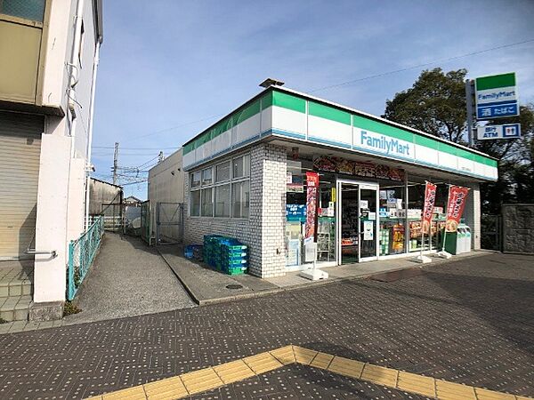 画像24:コンビニ「ファミリーマート近鉄久居駅前店まで334m」