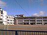 周辺：小学校「津市立新町小学校まで610m」