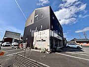 一身田駅より徒歩10分 築30年1ヶ月 3階建の賃貸物件