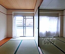 JR山陰本線 花園駅 徒歩9分の賃貸マンション 1階2Kのリビング/ダイニング