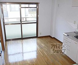 エステート原田 302 3階2DKのリビング/ダイニング