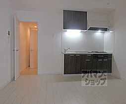 京阪本線 藤森駅 徒歩8分の賃貸アパート 1階1LDKのリビング/ダイニング