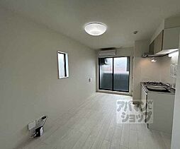 JR山陰本線 花園駅 徒歩3分の賃貸アパート 1階1DKのリビング/ダイニング