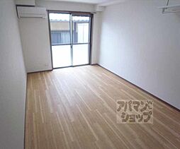 京阪本線 藤森駅 徒歩5分の賃貸マンション 1階1Kのリビング/ダイニング