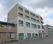 伏見稲荷駅より徒歩4分 築42年6ヶ月 5階建の賃貸物件