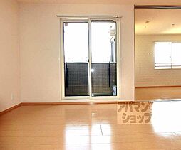 阪急京都本線 西京極駅 徒歩12分の賃貸アパート 3階1LDKのリビング/ダイニング