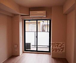 JR東海道・山陽本線 西大路駅 徒歩14分の賃貸マンション 5階1Kのリビング/ダイニング