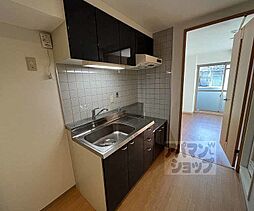 シェドゥーブル等持寺 201 2階1Kのリビング/ダイニング