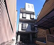二条駅より徒歩7分 築28年5ヶ月 4階建の賃貸物件