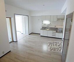 阪急京都本線 桂駅 徒歩30分の賃貸マンション 3階3LDKのリビング/ダイニング