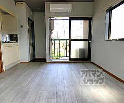 フロールさがの 201 2階1Kのリビング/ダイニング