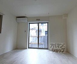 エルメゾン嵯峨 103 1階1Kのリビング/ダイニング