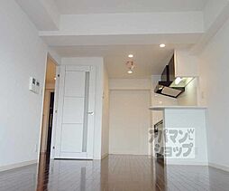 JR東海道・山陽本線 京都駅 徒歩10分の賃貸マンション 8階1LDKのリビング/ダイニング