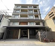 烏丸駅より徒歩5分 1階 築3年3ヶ月の賃貸物件