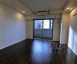 阪急京都本線 西京極駅 徒歩2分の賃貸マンション 5階1Kのリビング/ダイニング