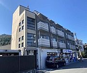 嵐山駅より徒歩1分 3階 築25年10ヶ月の賃貸物件