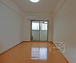 グランドパレス西院　東棟 E902 9階1Kのリビング/ダイニング