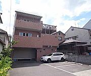 太秦駅より徒歩12分 築24年1ヶ月 3階建の賃貸物件