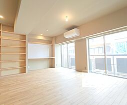 ロイヤルコート嵯峨 1LDKの写真