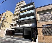 烏丸駅より徒歩7分 1階 築3年1ヶ月の賃貸物件