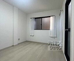 パレス・ナタリ 107 1階1Kのリビング/ダイニング