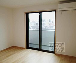 フラッティ千本下長者町 205 2階1Kのリビング/ダイニング