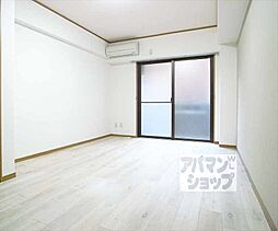 京阪本線 三条駅 徒歩5分の賃貸マンション 1階1Kのリビング/ダイニング