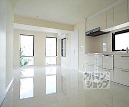 京阪本線 神宮丸太町駅 徒歩4分の賃貸マンション 3階1LDKのリビング/ダイニング