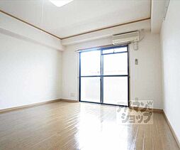 京阪本線 神宮丸太町駅 徒歩13分の賃貸マンション 3階1Kのリビング/ダイニング