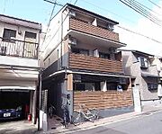 北野白梅町駅より徒歩4分 築16年8ヶ月 3階建の賃貸物件