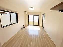 第2クリスタル 2階1Kのリビング/ダイニング