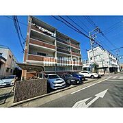 黒川駅より徒歩9分 築19年1ヶ月 4階建の賃貸物件