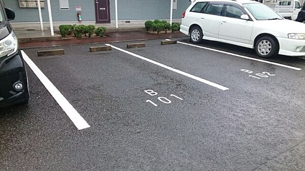 画像9:駐車場に車を止められます