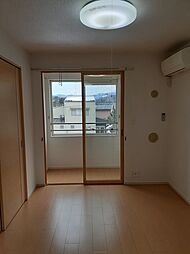 サクラヒルズ　II 201 2階2DKのリビング/ダイニング