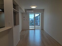 リサイア　A 202 2階2LDKのリビング/ダイニング