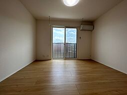 ヴァレンティ 211 2階1Kのリビング/ダイニング