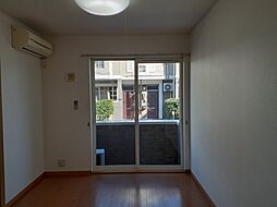 メゾン・アルペジオ 102 1階2DKのリビング/ダイニング