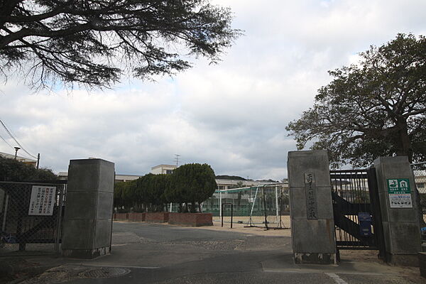 画像17:下関市立日新中学校（1968m）