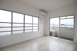 ファミールたけひさ 203 2階2DKのリビング/ダイニング