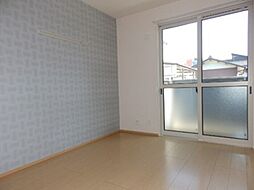 プラム・ヴィレッジII 203 2階2DKのリビング/ダイニング