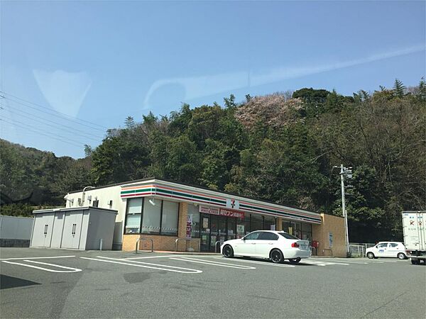 セブンイレブン 下関長府珠の浦店（724m）