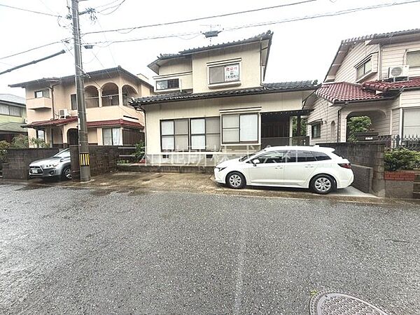 普通車2台停められます！
