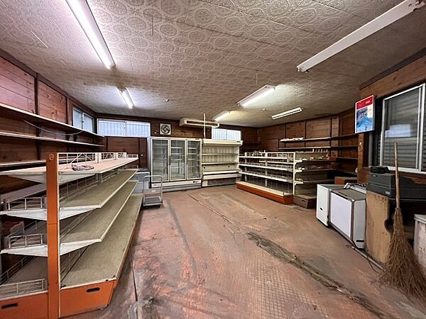 商店跡地