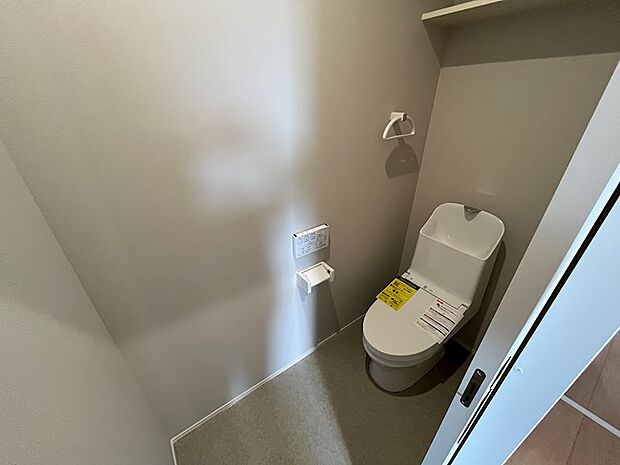 2Fトイレ。2階にもトイレがあると便利です