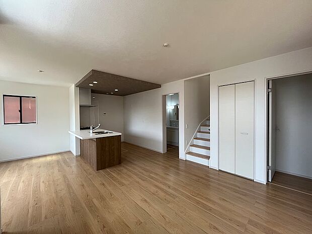 対面式キッチンの17帖LDK