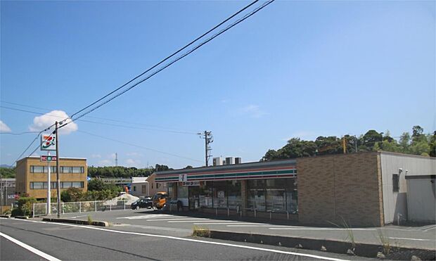 セブンイレブン 下関武久店(451m)