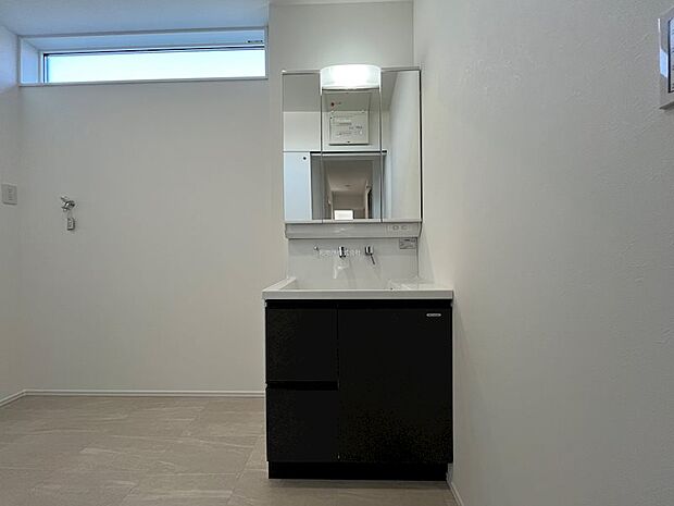 コンパクトで使いやすい洗面台