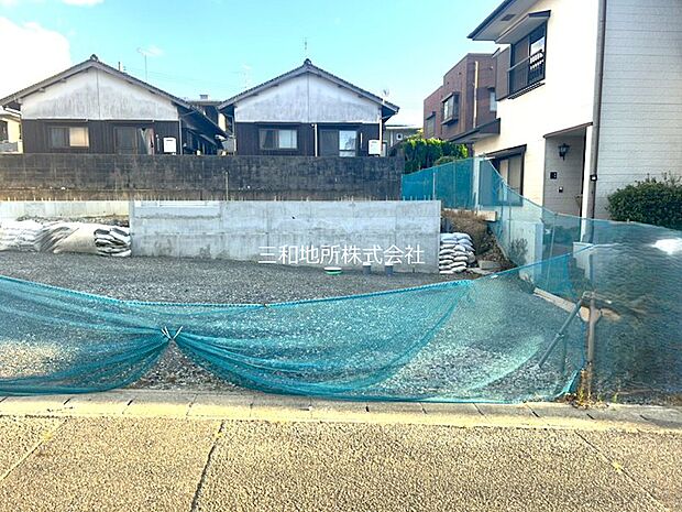 現在基礎完成してます。