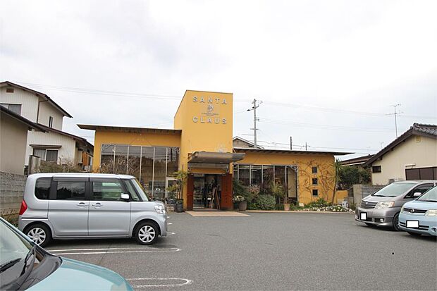 サンタクロース洋菓子 川中豊町店(341m)